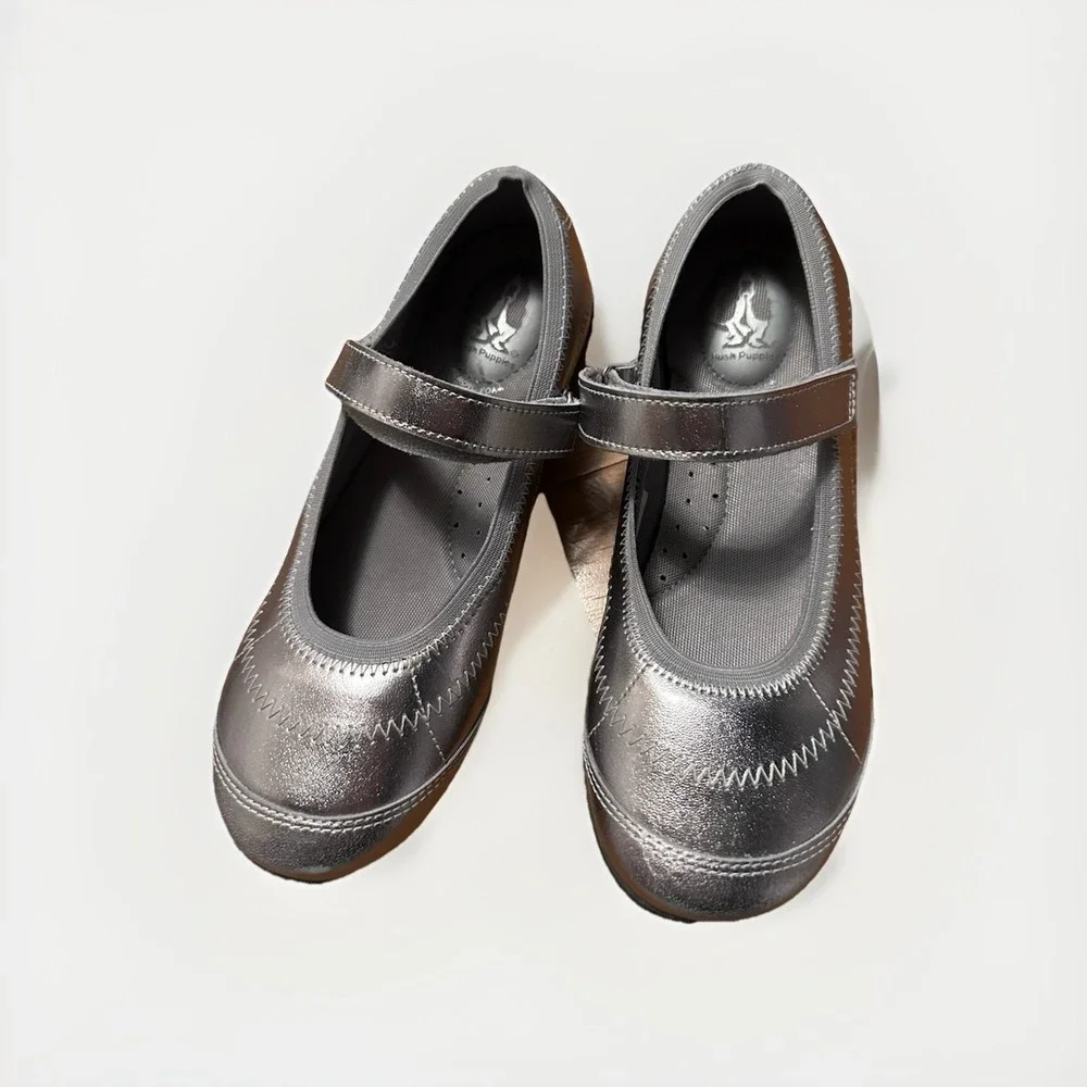Hush‎ Puppies Girls Leather Silver Ballet Flats.  Size 3.5W Wide NWOT
